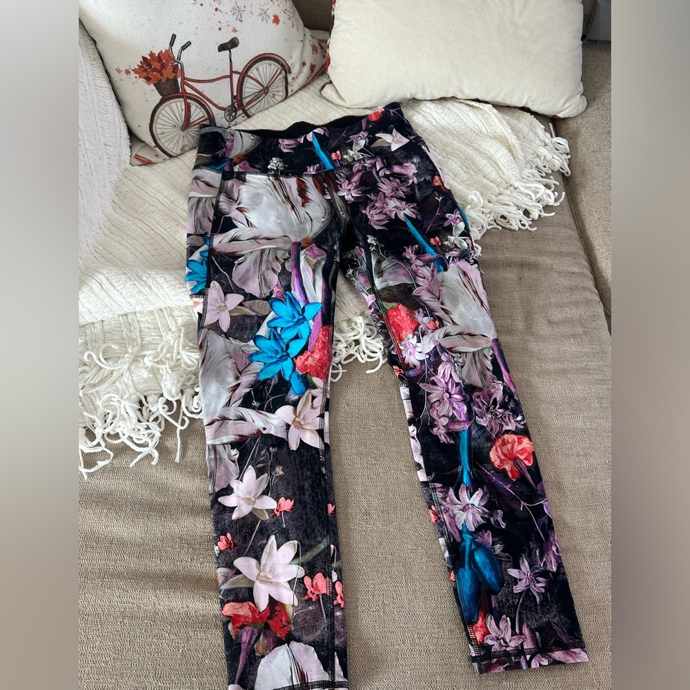 CALIA by Carrie Underwood pants